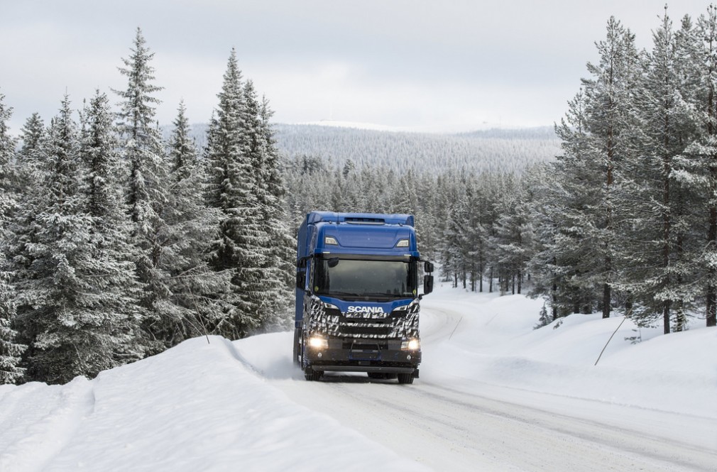 BREAKING NEWS. Toate drumurile acoperite de zăpadă din țară