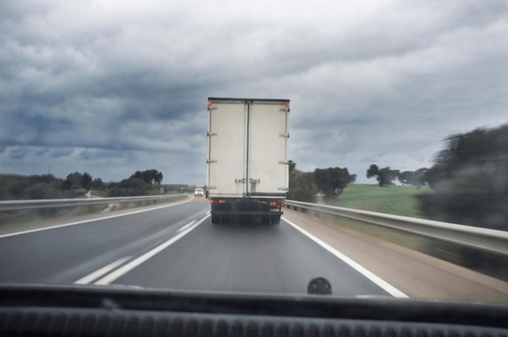 Camion cu 800 kg de cocaină confiscat de poliție