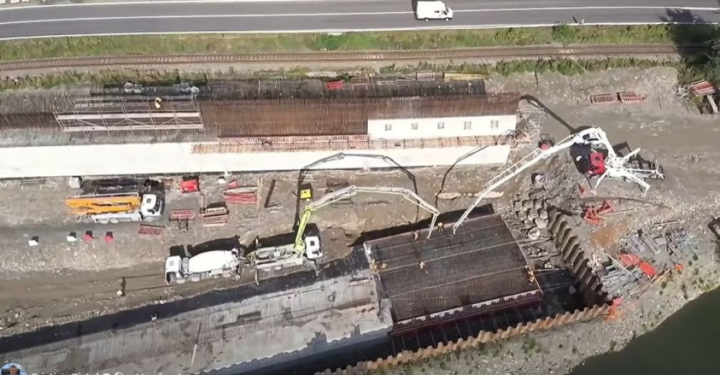 VIDEO Dezastru CNAIR: Secţiunea 3 (Cornetu-Tigveni) de pe Autostrada Sibiu-Piteşti, stadiu de 17%