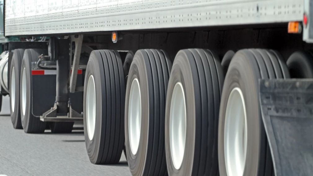 Presa bulgară: 1.000 de camioane așteptă să intre în România