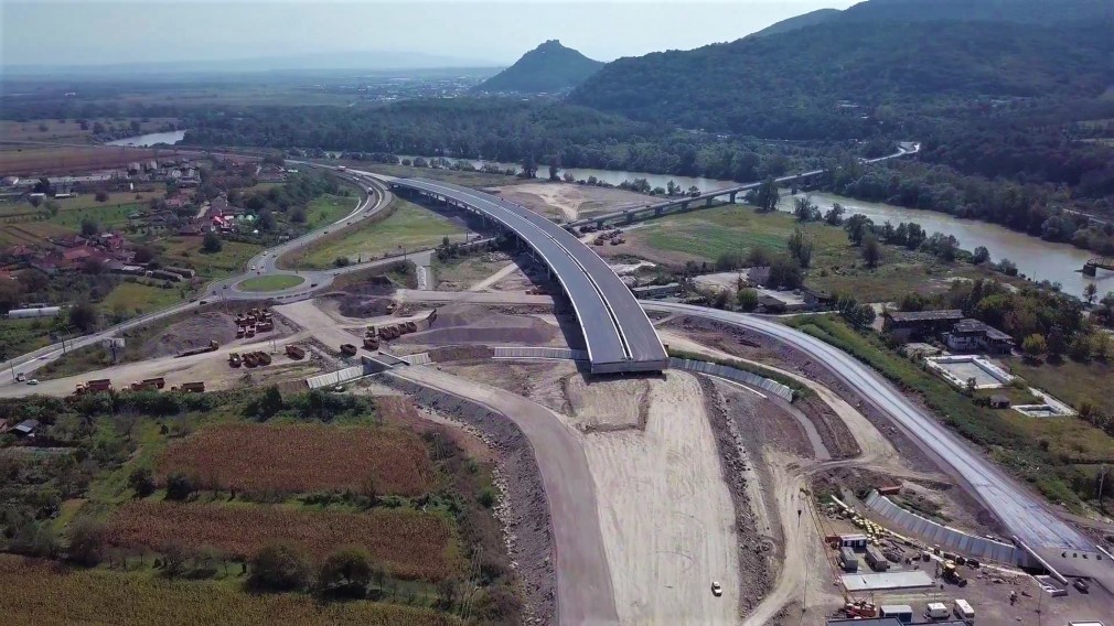 Guvernul anunță ce are de gând cu Autostrada Transilvania