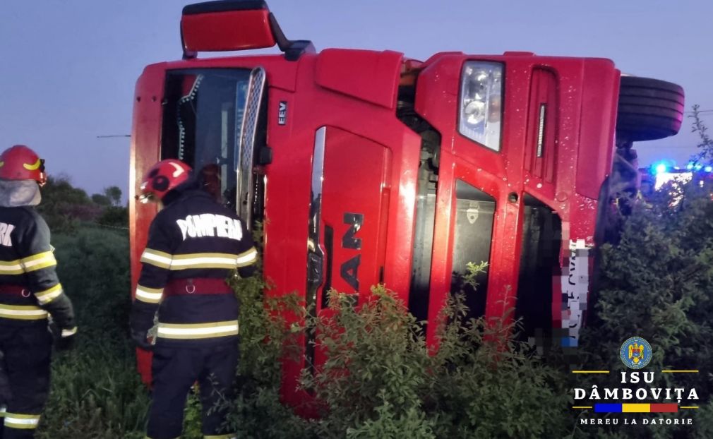 Un camion s-a răsturnat. A intervenit SMURD