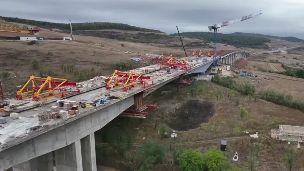 VIDEO Autostrada Transilvania A3. Viaductele de pe Nădășelu – Mihăiești și Mihăiești – Zimbor aproape gata