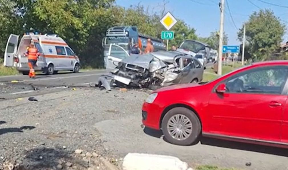 A murit lângă soţia sa, după ce maşina lor a intrat în camion
