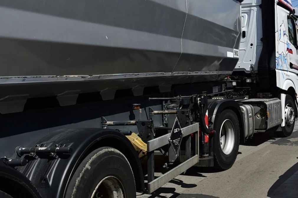 Doi șoferi români de camion, condamnați pentru că au vrut să fure un alt camion