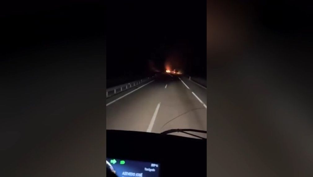 VIDEO Un șofer de camion a filmat Lamborghini-ul lui Diogo Jota cuprins de flăcări