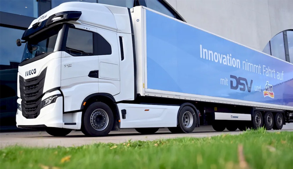 IVECO, Plus, dm-drogerie markt și DSV vor începe un program pilot de conducere automatizată în Germania