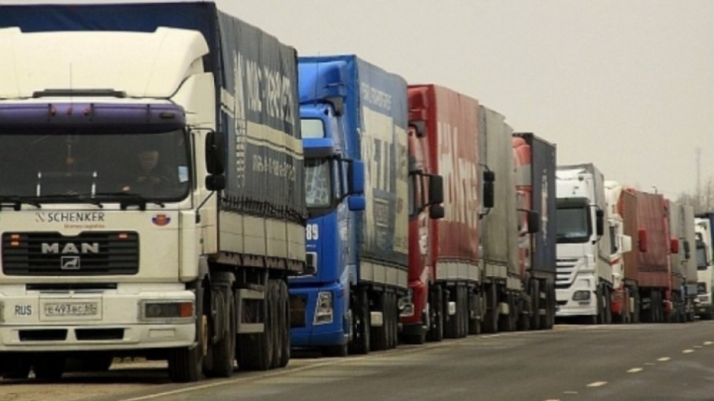 CNAIR impune două zile de restricții pentru camioane. Pe ce drumuri nu se circulă