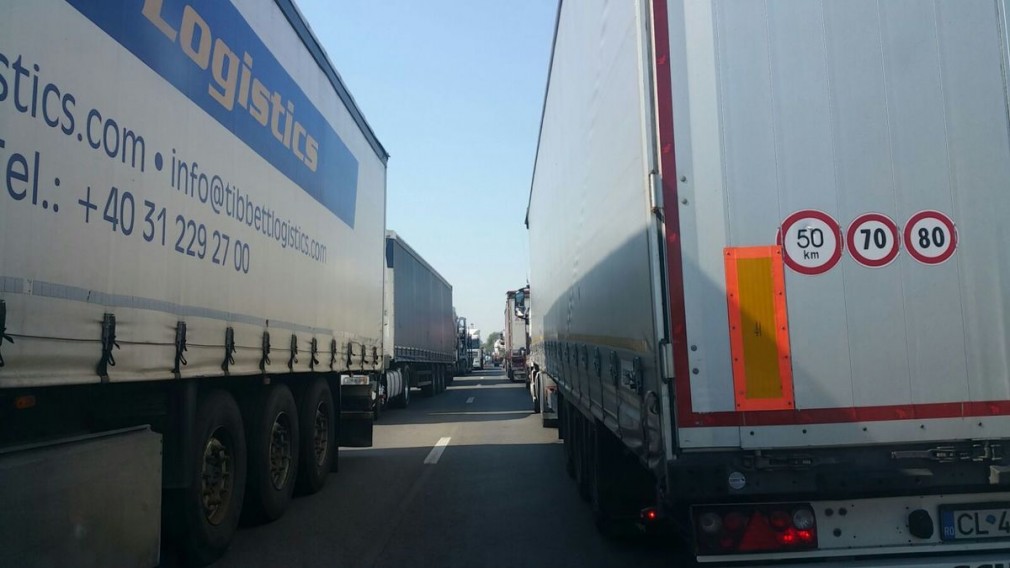Ministrul Transporturilor Lucian Bode: Peste 30% dintre şoferii de camion refuză să plece în cursă