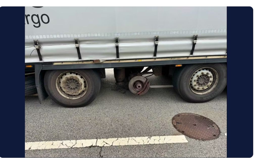 Poliția a prins un șofer român care mergea cu un camion fără o roată