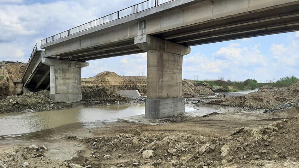 Restricții de circulație pe DN 1 pentru lucrări la podul peste râul Doftana