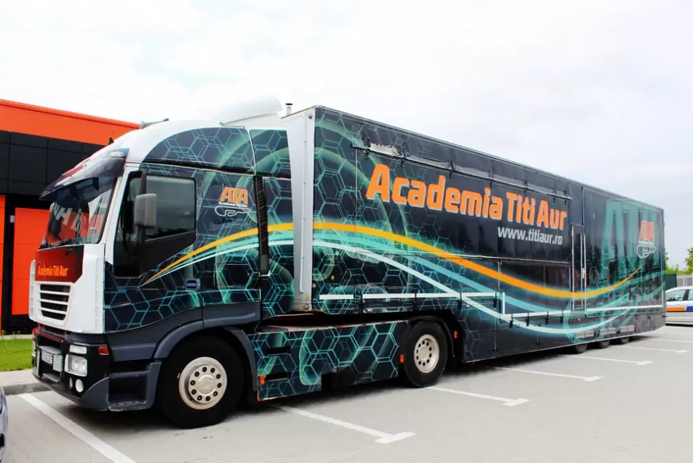 CAMIONUL ACADEMIEI TITI AUR