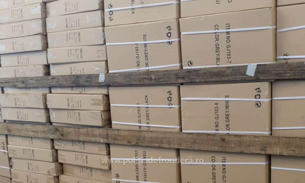 Bunuri contrafăcute de 3 milioane găsite într-un camion condus de un bulgar
