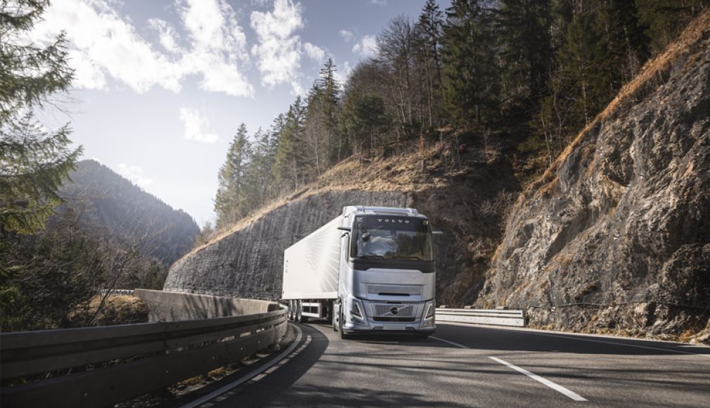Volvo Trucks lansează în premieră tehnologia stop/start pentru motor