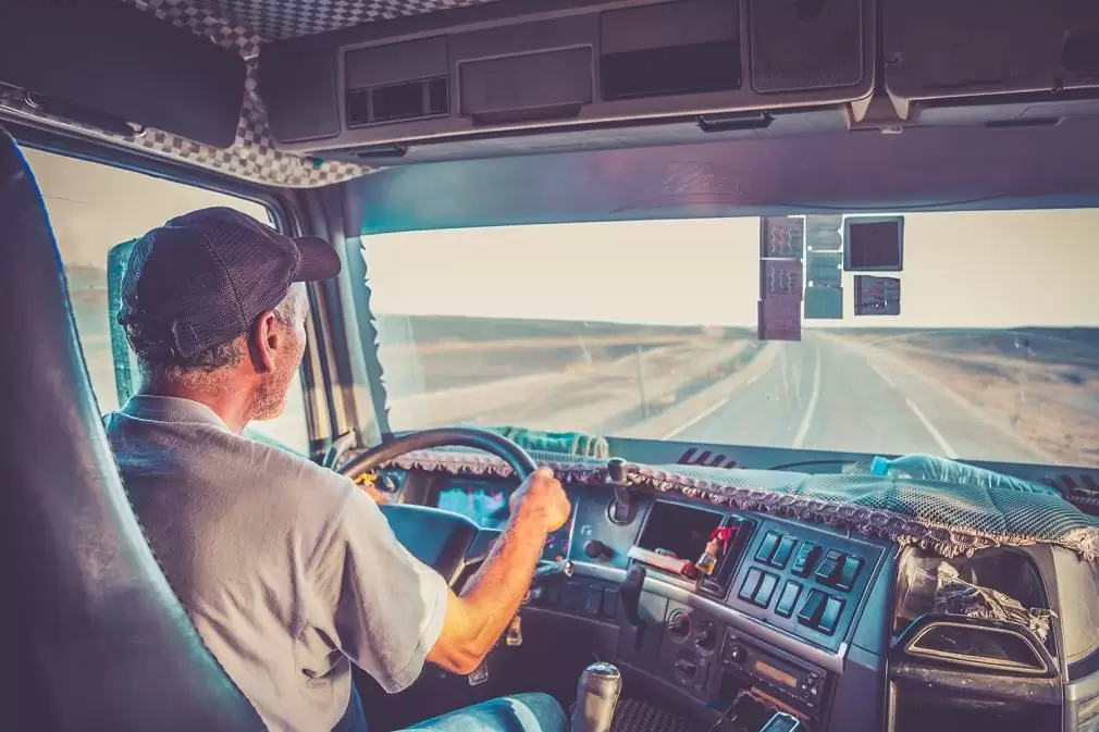Poliția pe urmele șoferilor de camion: 6.200 de amenzi