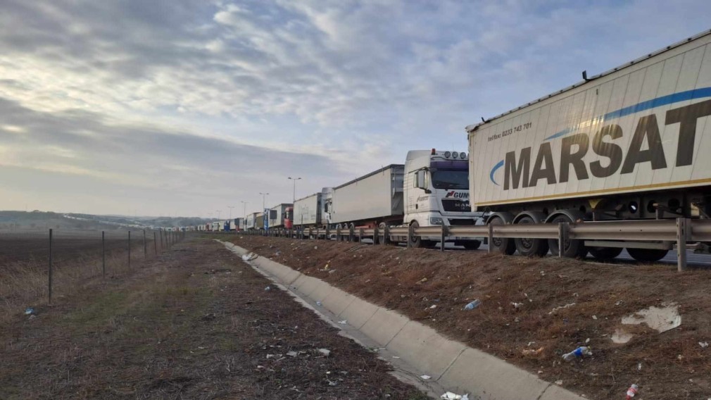 Șoferi de camion blocați de 3 zile la Constanța în port