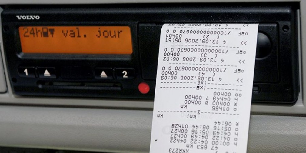 360 de euro amendă pentru șoferii care nu păstrează înregistrările tahograf pe 28 de zile