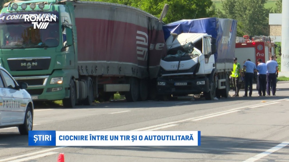 VIDEO. Ciocnire între un camion și o autoutilitară la limita județului Neamț
