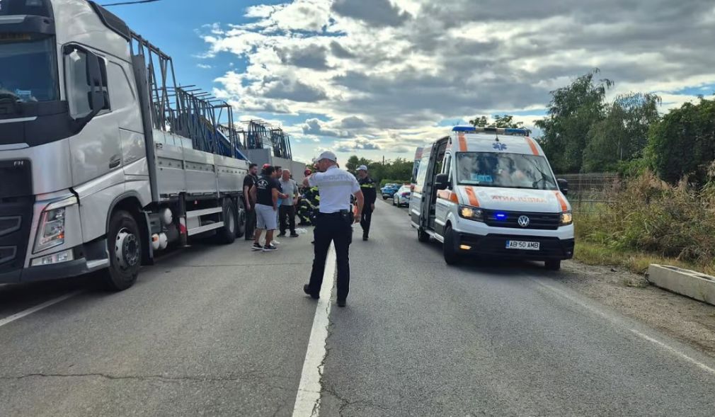 Bărbat, accidentat de camion pe Centura Alba Iulia
