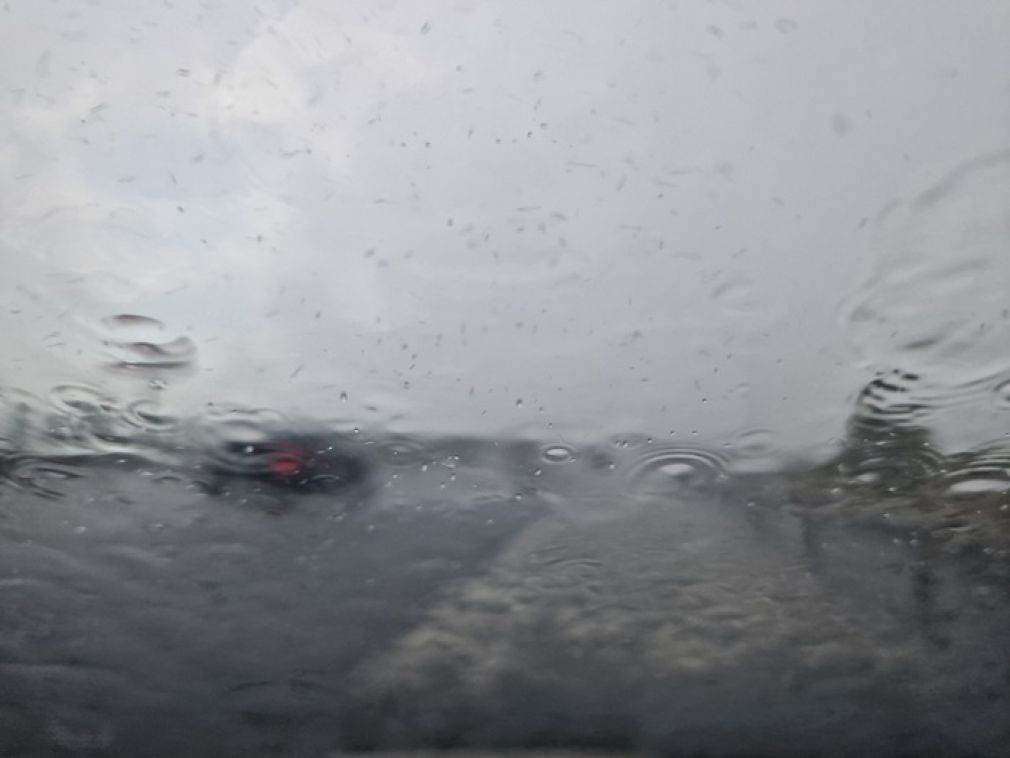 Accident cu un camion pe o ploaie torențială spre Constanța