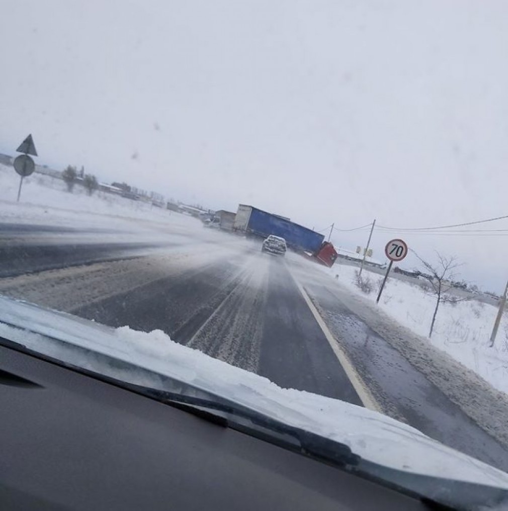 Un camion a blocat traficul pe Centura Nord a Craiovei
