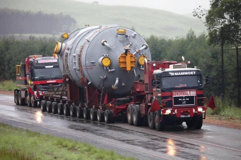 Un camion de peste 119 tone va traversa România timp de 7 zile