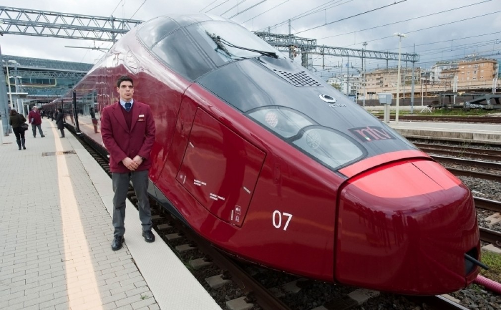 Anunț. Tren de mare viteză Constanța - Curtici până în 2023