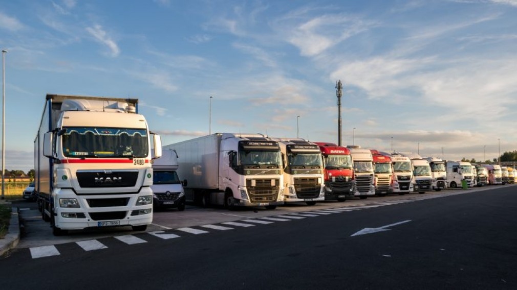 Țara din Europa care crește salariile șoferilor de camion și le oferă un „bonus de COVID”