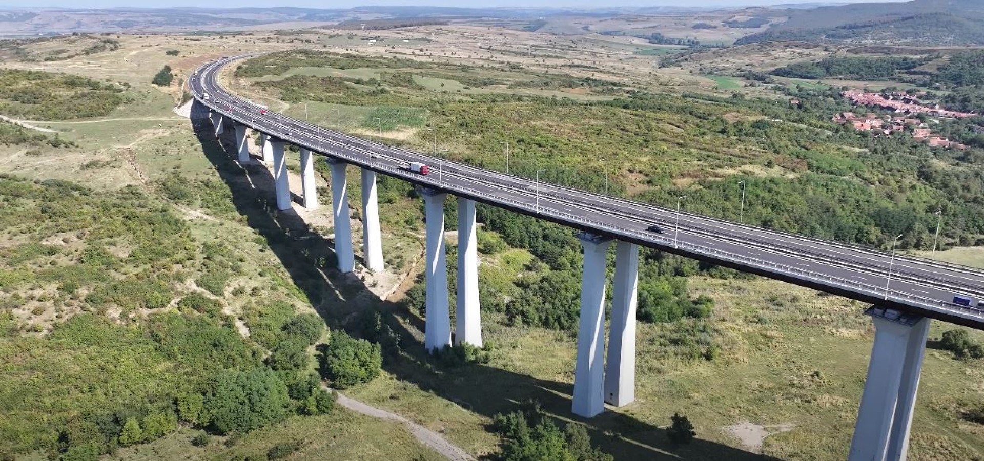 VIDEO Fisuri la cel mai mare viaduct din România. Cât de sigur este?