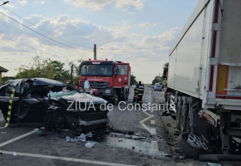 VIDEO. A intervenit elicopterul SMURD după un accident între un camion și un autoturism