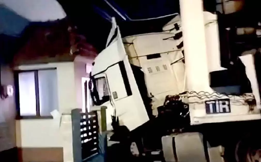A intrat cu un camion într-o biserică