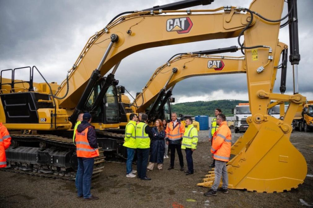 Bolojan promite vize pentru turcii care muncesc pe o autostradă din România