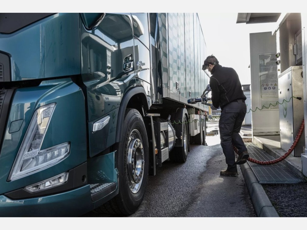 Introducerea camioanelor electrice și a celor pe CNG duce la dispariție treptată a hoților de motorină