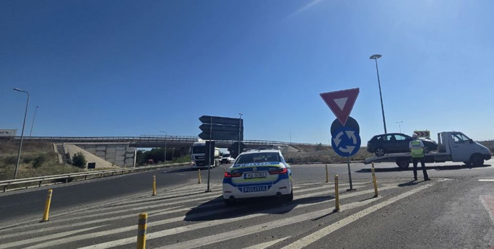 Accident grav în sensul giratoriu de la Agigea între un camion și un scuter