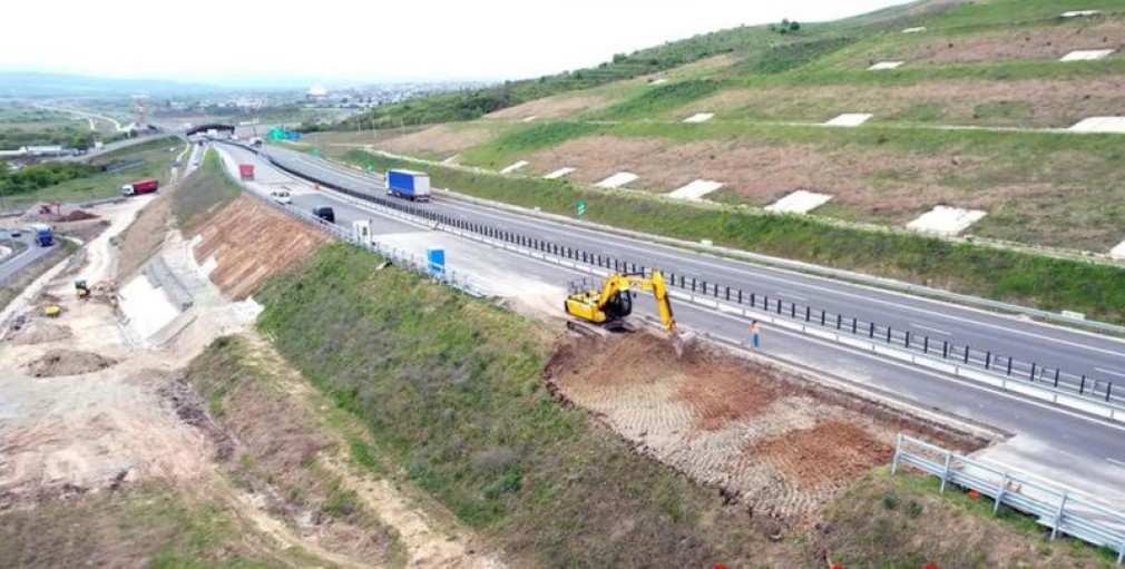 Circulația pe A10 Sebeș-Turda, reluată după remedierea surpării de teren