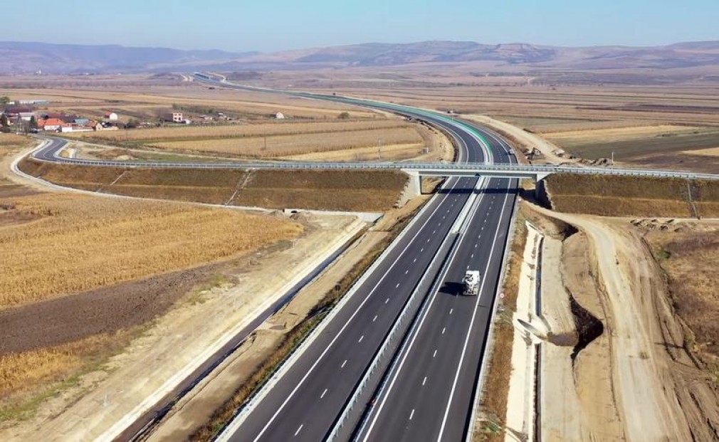 VIDEO Autostrada Sebeș - Turda se deschide pe 30 noiembrie. Pe 1,5 km se va circula pe o singură bandă