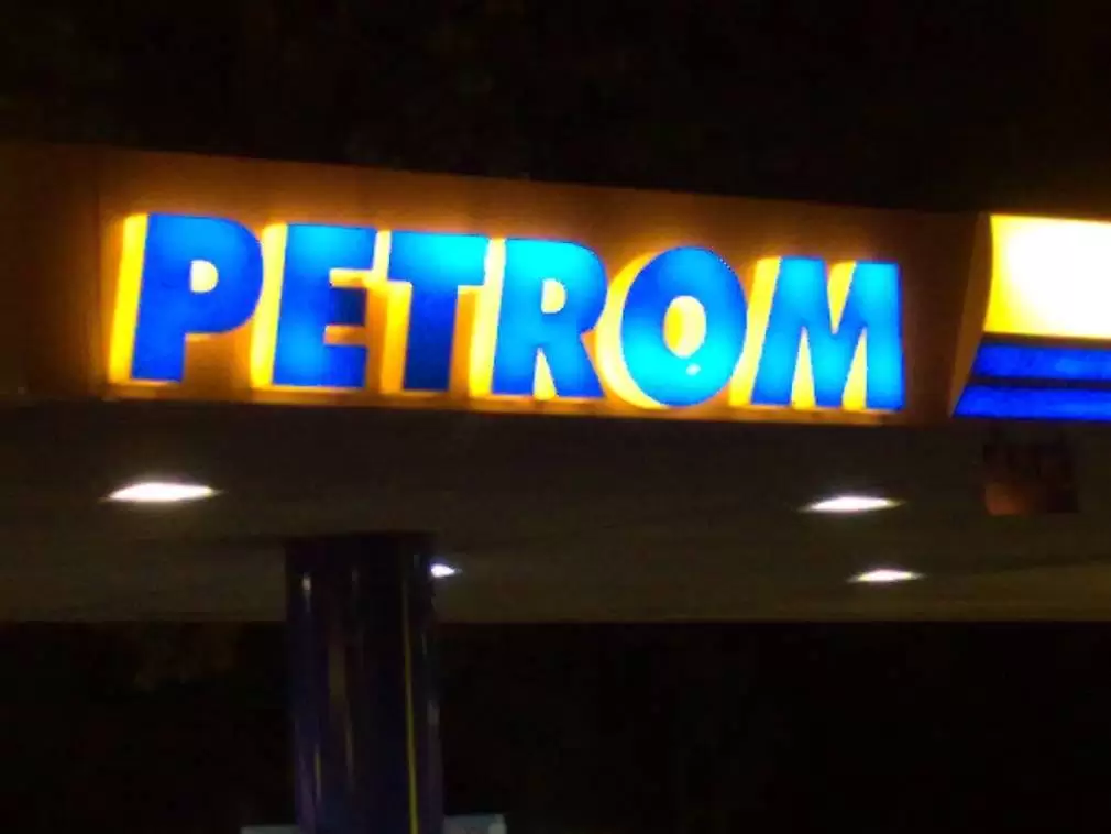 EXPLOZIE la pompă. Motorina a sărit bine de 5 lei