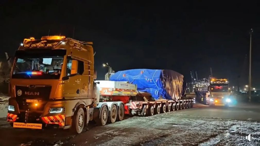 VIDEO Utilajul care va fora Tunelul Poiana de pe Autostrada Sibiu-Pitești a ajuns în România