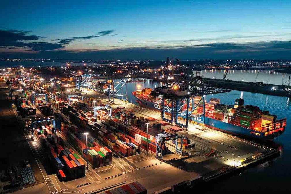 Traficul de mărfuri prin porturile Constanţa, Midia şi Mangalia a crescut în primele patru luni cu 3,31%