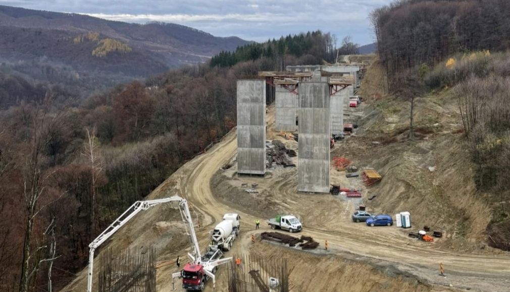Cel mai mare utilaj de foraj din România intră în acțiune pe Autostrada Sibiu–Pitești