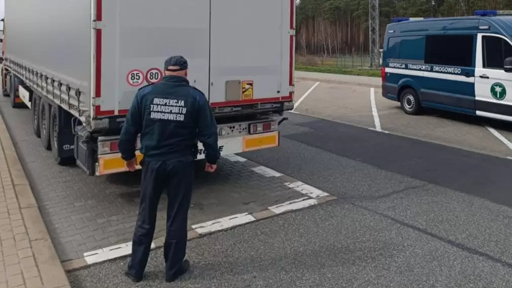 Șofer român de camion, prins în Polonia: A parcurs 1.700 km, s-a odihnit 24 minute