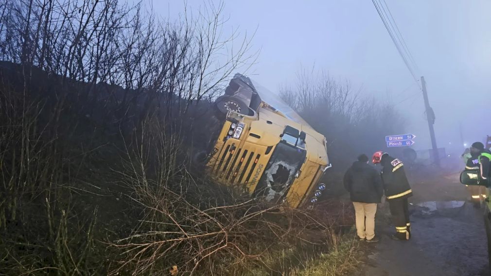 Un camion s-a prăbușit pe Centura București. Circulație, 3 ore închisă