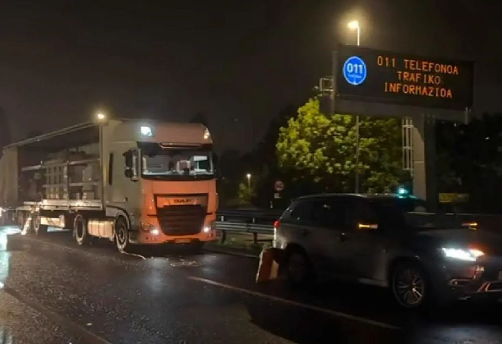 Șofer român de camion s-a încărcat cu 75 kg de cocaină