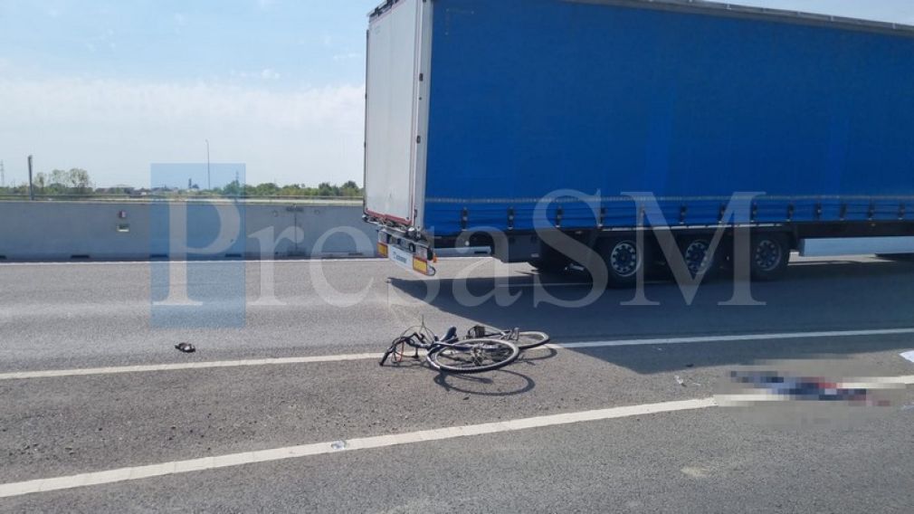 Biclcist rănit grav de camion