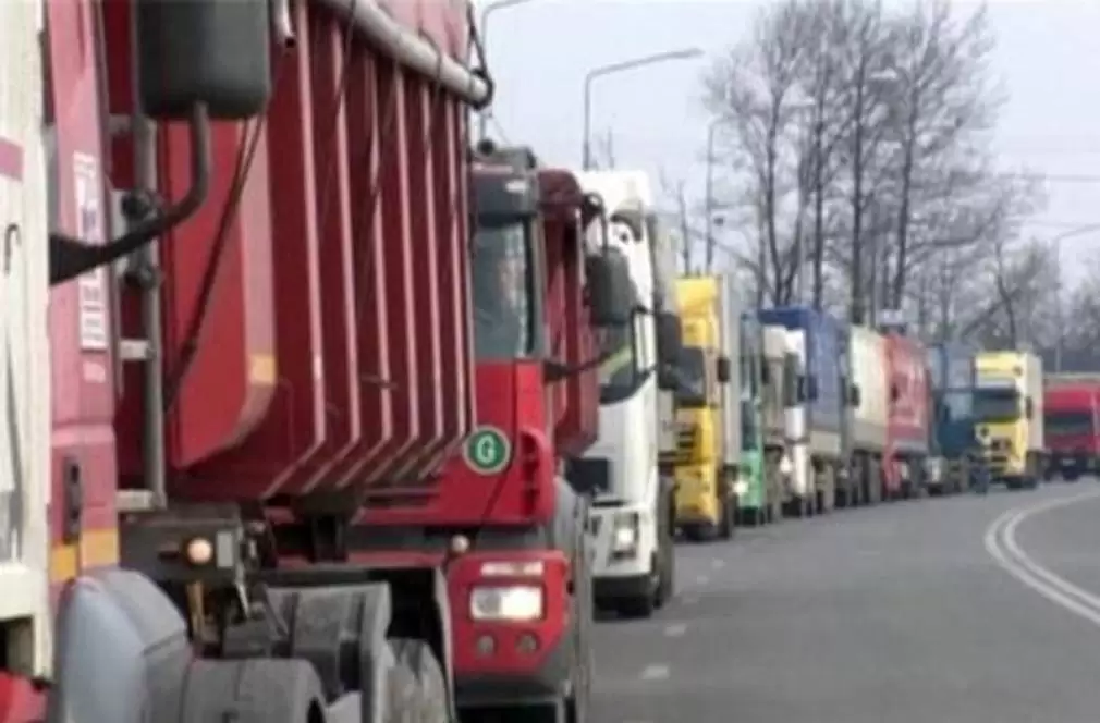 Poliția de Frontieră: La vama Nădlac se așteaptă și 420 de minute