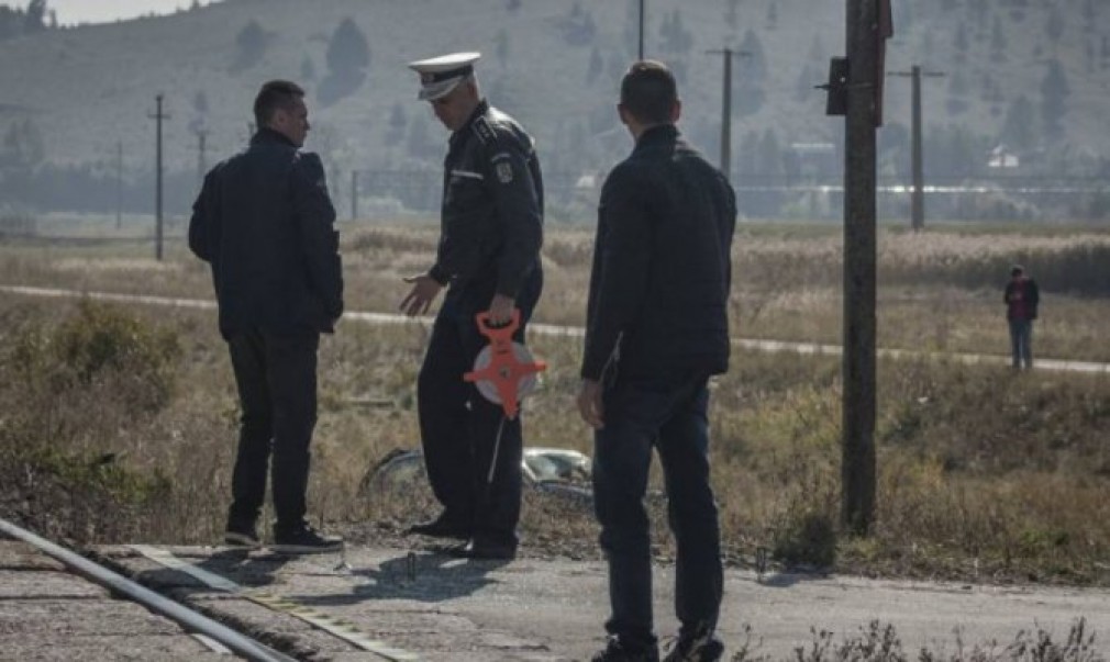 Șofer român de camion, amendat de poliția maghiară după ce a distrus o barieră de cale ferată