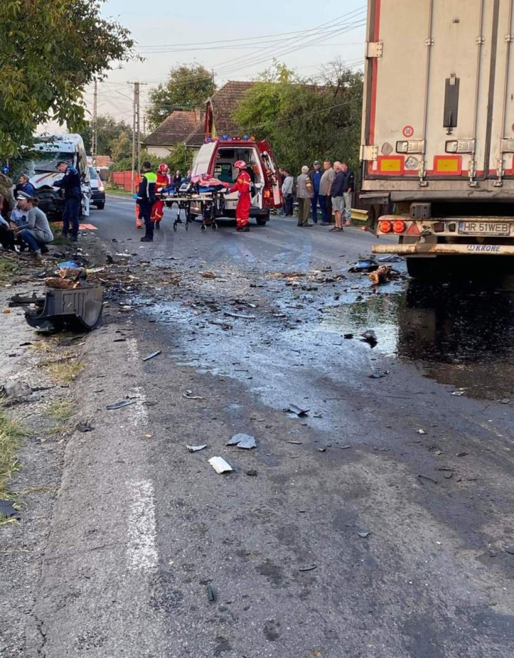 Un camion s-a răsturnat pe DN7 în județul Argeș
