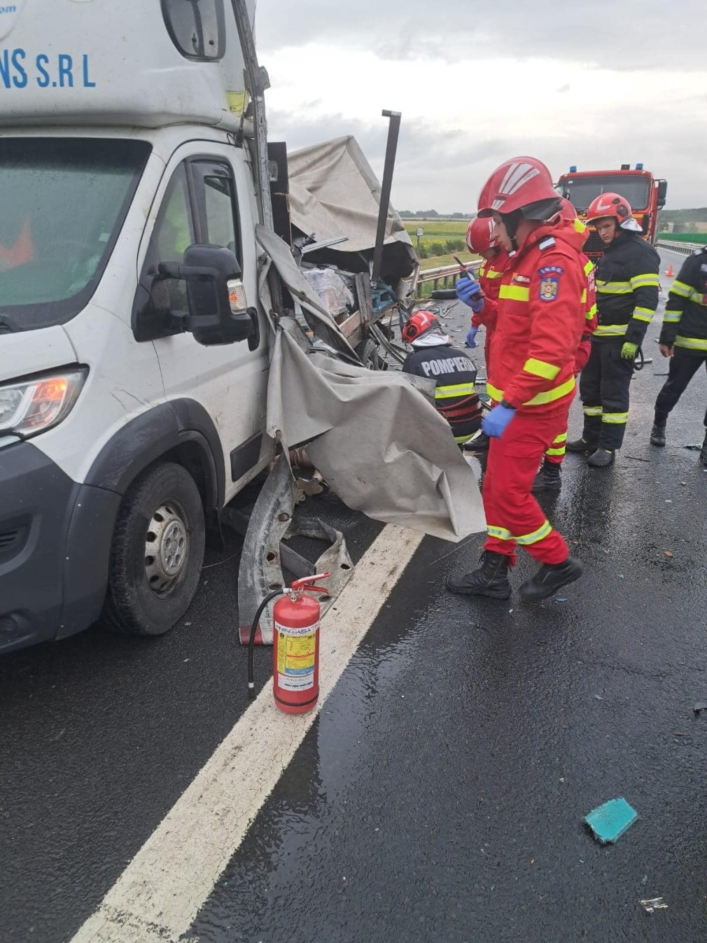 Un șofer a fost lovit mortal de camion după ce a coborât din mașină pe autostradă