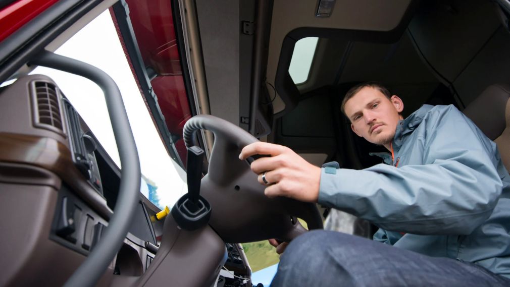 Amendă de 30.000 lei pentru șoferii care refuză cântărirea camionului