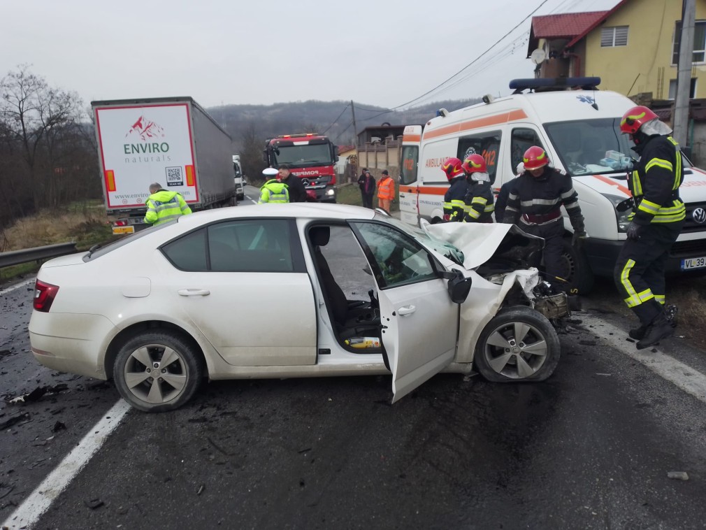 Accident de camion cu un rănit în județul Vâlcea